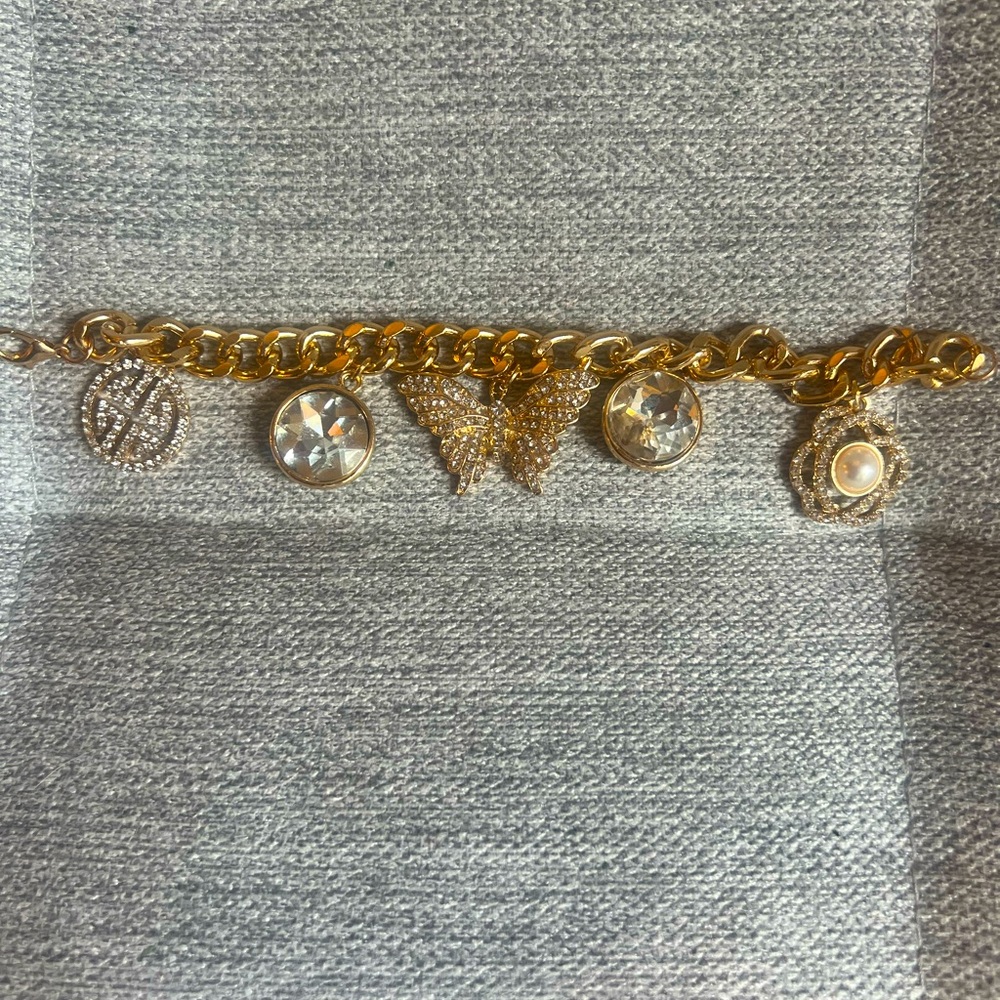 NWOT CHARM BRACELET GOLD PLATED